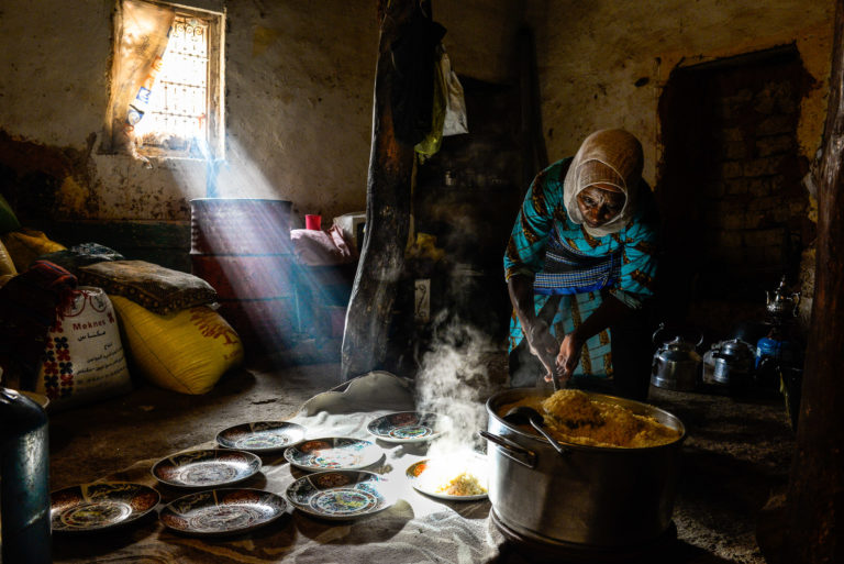 Photo illustration femme maroc cuisine