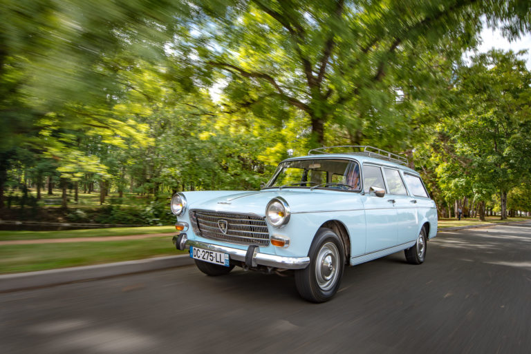 photo peugeot 404 Familiale